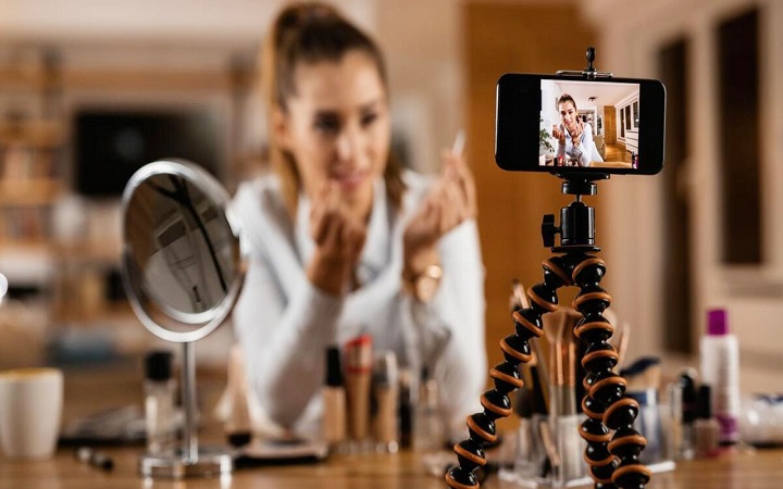 কন্টেন্ট ক্রিয়েটরদের গোল্ডেন ভিসা দিচ্ছে আমিরাত